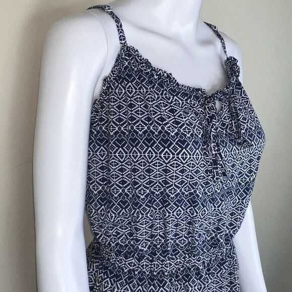 Forever 21+ Navy & White Geometric Pattern Top - Picture 2 of 9